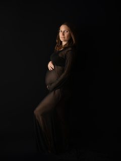 There is a certain stillness in pregnancy

A pause before everything changes

Maternity sessions are designed to reflect that feeling
soft, minimal, and quietly powerful

With full guidance on styling and posing
so you feel completely at ease

📍 Studio sessions available
💌 Inquire to reserve your date