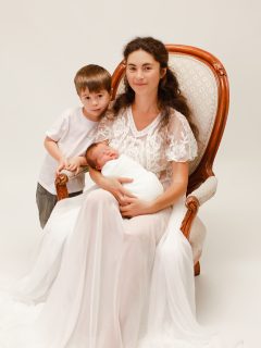 So many moms tell me:
“I’m tired… I don’t feel ready… let’s just photograph the baby”

But later?

Their favorite photos are always the ones
where they’re together 🤍
#newbornphotographernearme 
Because it’s not about perfection
It’s about connection. Love. The beginning.

Don’t wait to feel “ready”

You are already everything your baby needs!  #newbornphotographernewpaltz#nebornphotographerhudsonvalley#newbornphotographerulstercounty