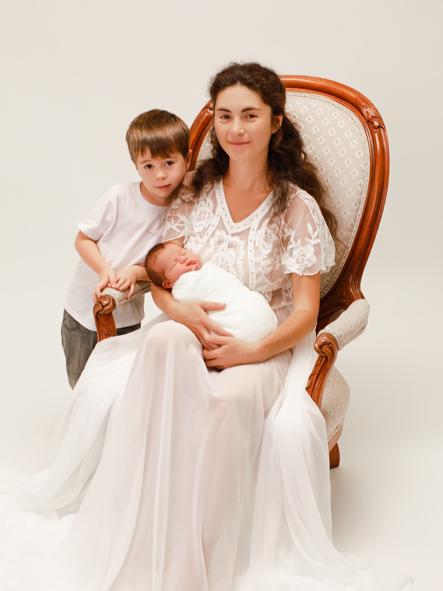 So many moms tell me:
“I’m tired… I don’t feel ready… let’s just photograph the baby”

But later?

Their favorite photos are always the ones
where they’re together 🤍
#newbornphotographernearme 
Because it’s not about perfection
It’s about connection. Love. The beginning.

Don’t wait to feel “ready”

You are already everything your baby needs!  #newbornphotographernewpaltz#nebornphotographerhudsonvalley#newbornphotographerulstercounty