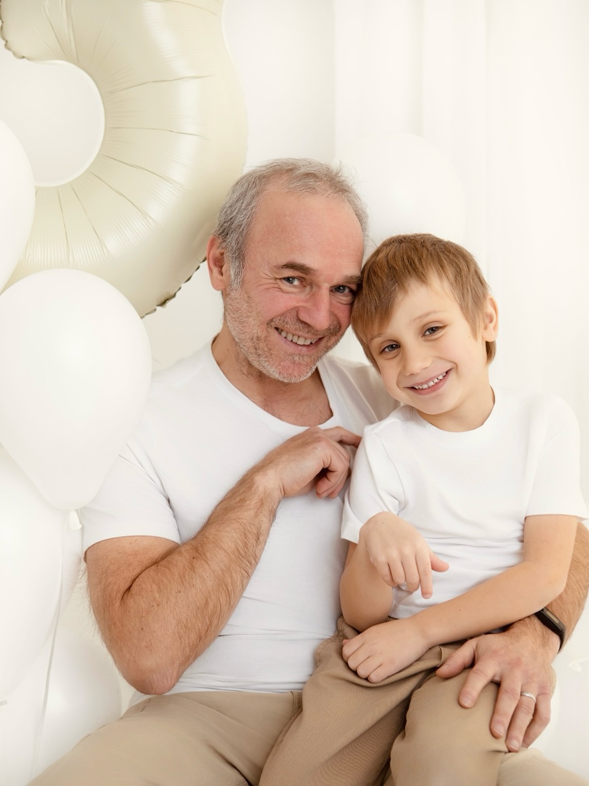 Fatherhood, captured with quiet strength.

A refined tribute to presence, protection, and unconditional love — told through timeless imagery.

Limited Father’s Day sessions available.
Inquire to reserve. 🤍