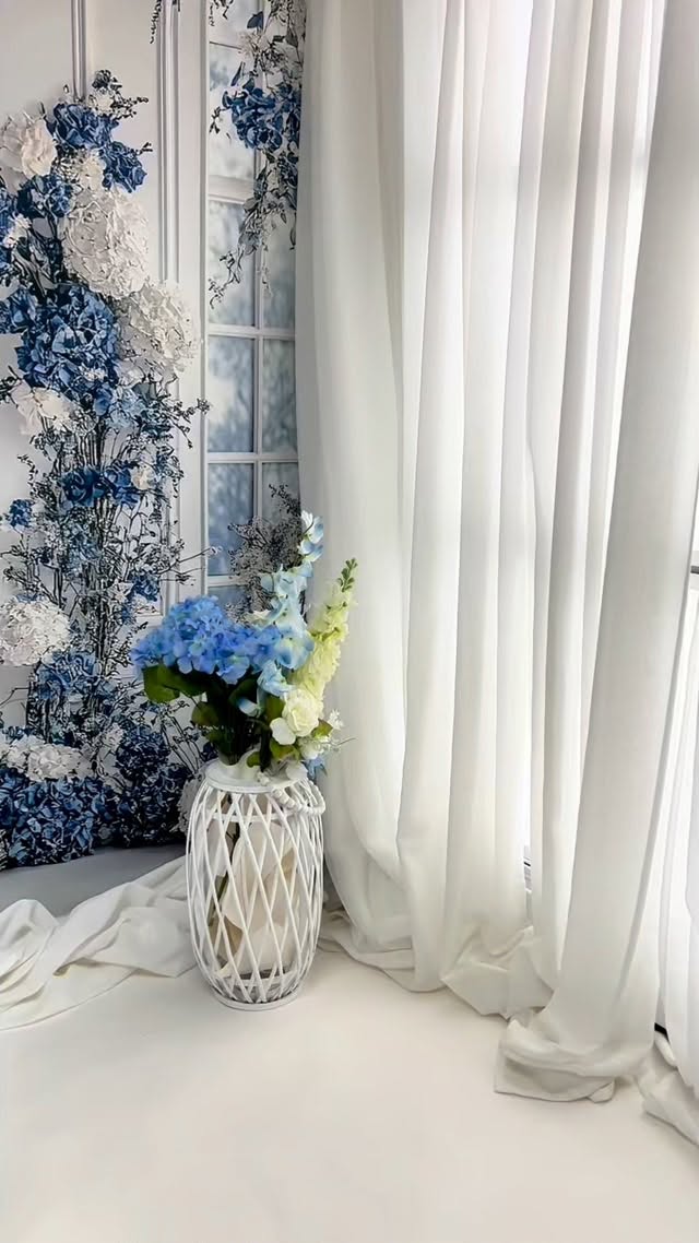 A beautiful white-and-blue setup is ready for Valentine’s Day or spring photo sessions. Book your photoshoot now. 💙#hudsonvalleyphotographer #ulstercountyphotographer #studiophotographykerhonkson